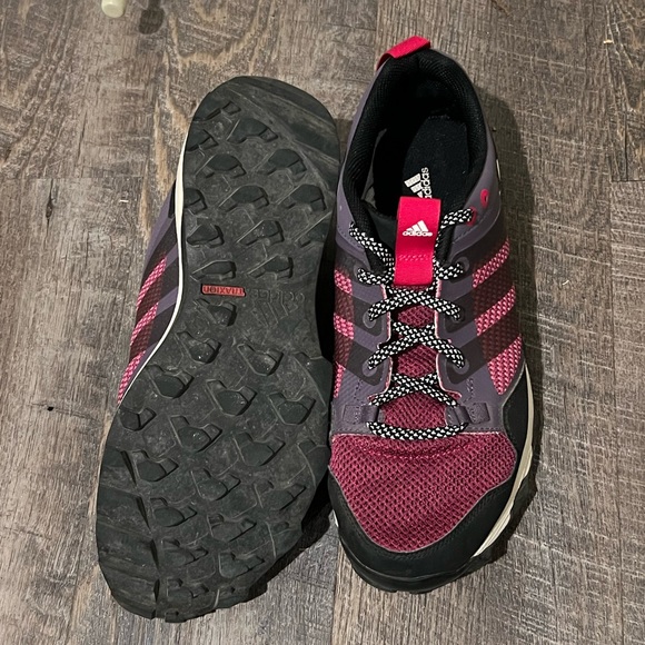 Adidas Traxion TR7 Kanadia Burgundy and Black Treaded Trail Running Shoes - Picture 6 of 8